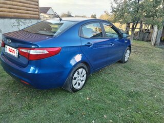 2013 Kia Rio III, белый, 800000 рублей, вид 5