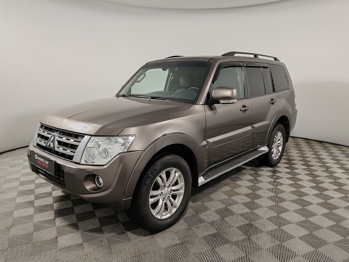 Открыть фотографии: Mitsubishi Pajero IV Рестайлинг 1