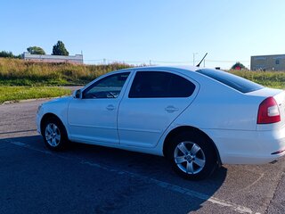 2012 Skoda Octavia II (A5) Рестайлинг, белый, 500000 рублей, вид 4