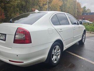 2011 Skoda Octavia DSG7 II (A5) Рестайлинг, белый, 800000 рублей, вид 5
