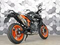 2023 KTM 890 Duke GP, чёрный, 899000 рублей - вид 6