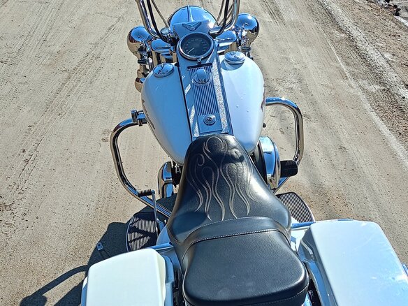 2005 Harley-Davidson Road King, белый, 800000 рублей - вид 1