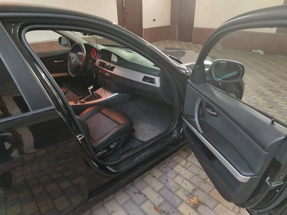 2008 BMW 3 серии 320i V (E90/E91/E92/E93) Рестайлинг, чёрный, 1050000 рублей - вид 4