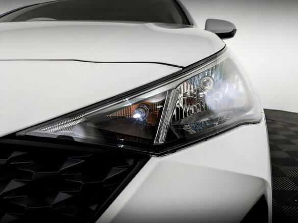 2022 Hyundai Solaris II Рестайлинг, белый, 1500000 рублей - вид 16
