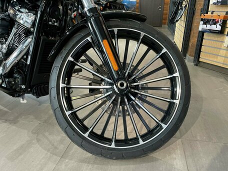 2024 Harley-Davidson Breakout, чёрный, 3400000 рублей, вид 4