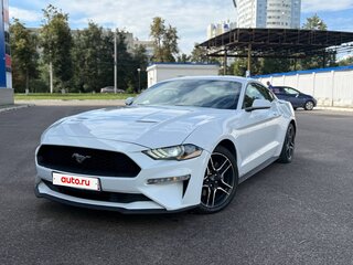 2019 Ford Mustang VI Рестайлинг, белый, 1750000 рублей, вид 3