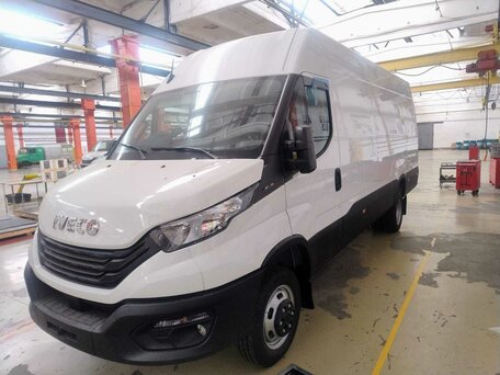 2025 Iveco Daily, белый, 5500000 рублей, вид 3