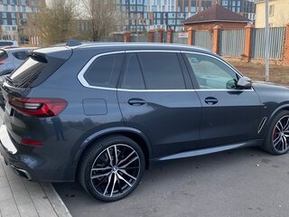 2022 BMW X5 M50i IV (G05/G18), синий, 6850000 рублей, вид 3