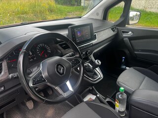 2021 Renault Kangoo III, красный, 2550000 рублей, вид 4