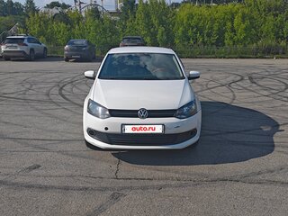 2013 Volkswagen Polo V, белый, 550000 рублей, вид 2