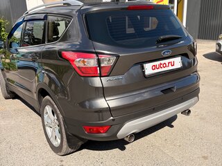 2018 Ford Kuga II Рестайлинг, серый, 1850000 рублей, вид 3