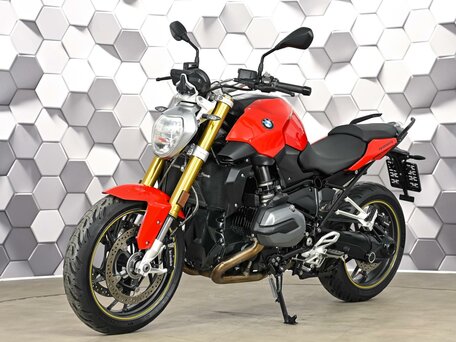 2017 BMW R 1200 R, красный, 949000 рублей, вид 2