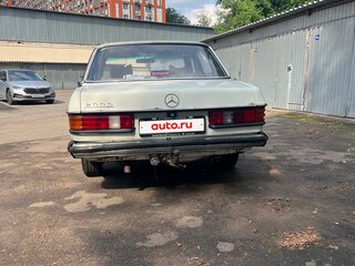 1981 Mercedes-Benz W123 200 4-speed, белый, 350000 рублей, вид 3