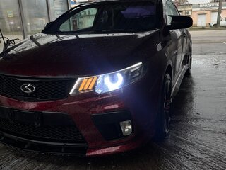 2010 Kia Cerato Koup II, красный, 800000 рублей, вид 5