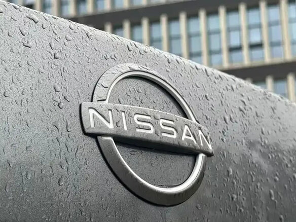 2023 Nissan Sylphy IV (B18) Рестайлинг, серый, 1640000 рублей - вид 18
