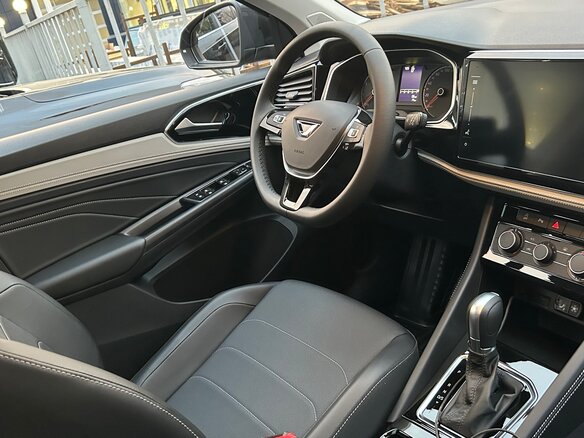 2023 Jetta VS5 I Рестайлинг, чёрный - вид 4