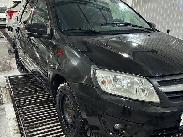 2015 Lada (ВАЗ) Granta I, чёрный, 430000 рублей - вид 1