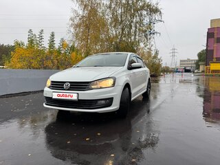 2015 Volkswagen Polo V Рестайлинг, белый, 1200000 рублей, вид 3
