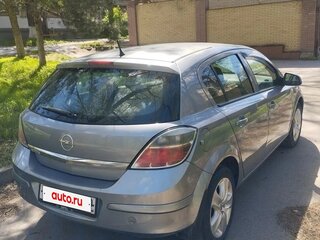 2011 Opel Astra H Рестайлинг, серебристый, 560000 рублей, вид 4