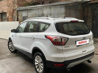 2017 Ford Kuga II Рестайлинг, белый, 900000 рублей, вид 5