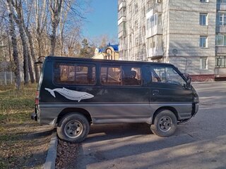 1992 Mitsubishi Delica III, зелёный, 330000 рублей, вид 3