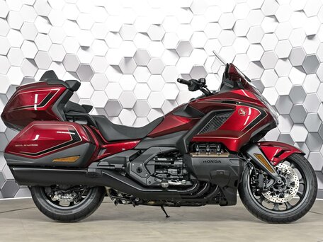 2025 Honda GL 1800 Gold Wing, красный, 3649000 рублей, вид 3