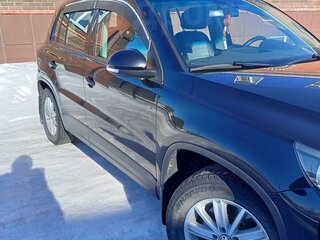 2011 Volkswagen Tiguan I Рестайлинг, чёрный, 950000 рублей, вид 2