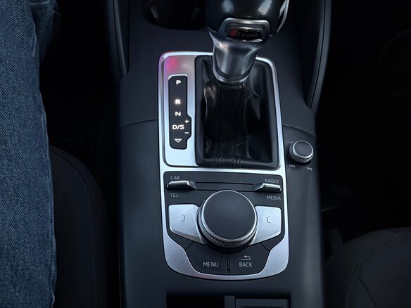2018 Audi A3 III (8V) Рестайлинг, чёрный - вид 9