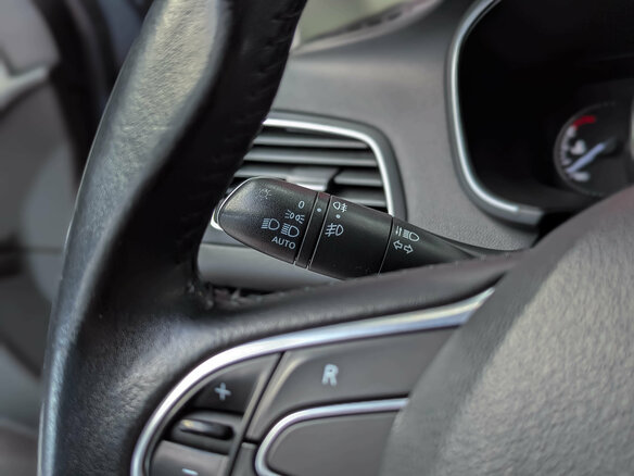 2017 Renault Megane IV, серый, 1230000 рублей - вид 19