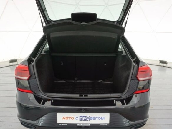 2021 Volkswagen Polo VI, чёрный, 2500000 рублей - вид 6