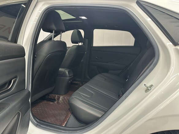 2021 Hyundai Elantra VII (CN7), белый, 1565000 рублей - вид 10