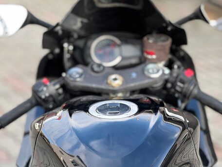 2011 Suzuki GSX-R 600, чёрный, 720000 рублей, вид 1