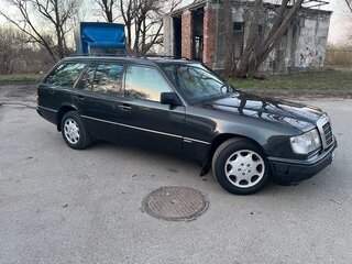 1988 Mercedes-Benz W124 230, чёрный, 359000 рублей, вид 3
