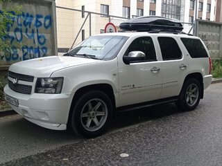 2013 Chevrolet Tahoe 6AT III, белый, 2100000 рублей, вид 2
