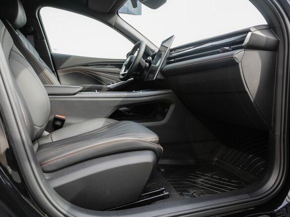 2026 Geely Preface I, чёрный, 3296691 рублей - вид 11