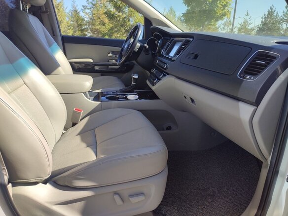 2020 Kia Carnival III, белый, 3700000 рублей - вид 16