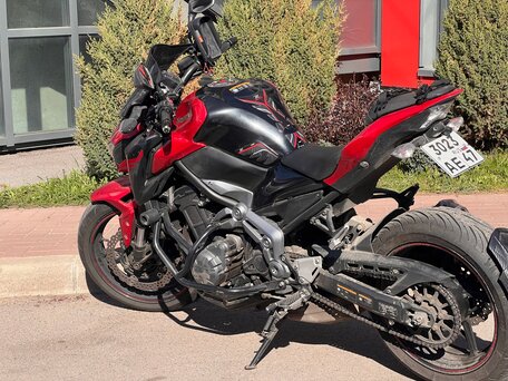 2018 Kawasaki Z 900, красный, 799000 рублей, вид 4
