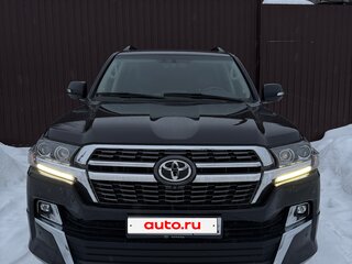 2015 Toyota Land Cruiser 200 Series Рестайлинг 2, чёрный, 4650000 рублей, вид 1