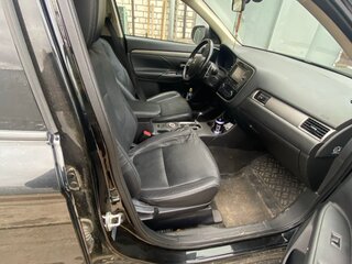 2014 Mitsubishi Outlander III, чёрный, 1420000 рублей, вид 4