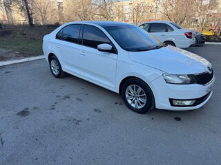 2018 Skoda Rapid I Рестайлинг, белый, 950000 рублей, вид 3