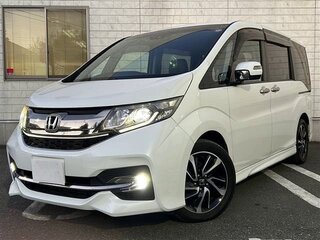 2017 Honda Stepwgn Spada V, белый, 1470000 рублей, вид 1