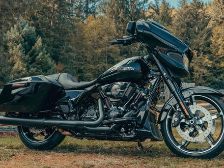 2025 Harley-Davidson Street Glide, чёрный, 3950000 рублей, вид 1