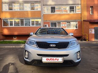 2013 Kia Sorento II Рестайлинг, серебристый, 1650000 рублей, вид 1