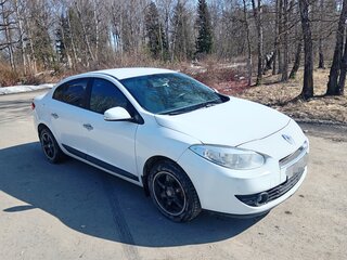 2010 Renault Fluence I, белый, 700000 рублей, вид 3