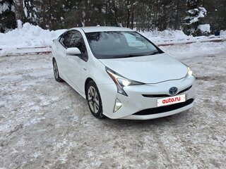 2016 Toyota Prius IV (XW50), белый, 1450000 рублей, вид 1