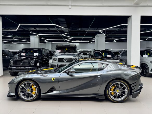 2022 Ferrari 812 Competizione, серый - вид 7