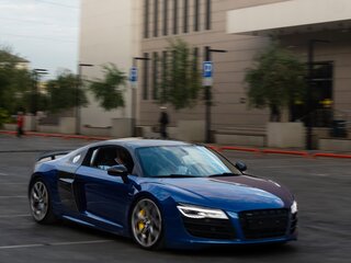 2011 Audi R8 V10 I (Typ 42), синий, 5700000 рублей, вид 4