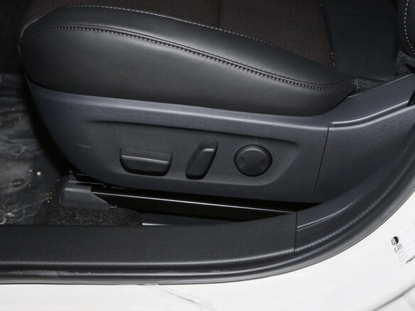 2025 Mazda 3 Axela IV (BP), чёрный, 2315000 рублей - вид 12
