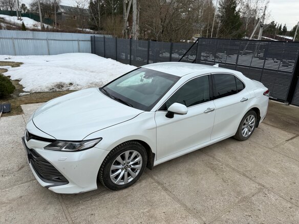2020 Toyota Camry VIII (XV70), белый, 2208000 рублей - вид 8
