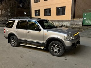 2005 Ford Explorer III, серебристый, 760000 рублей, вид 1